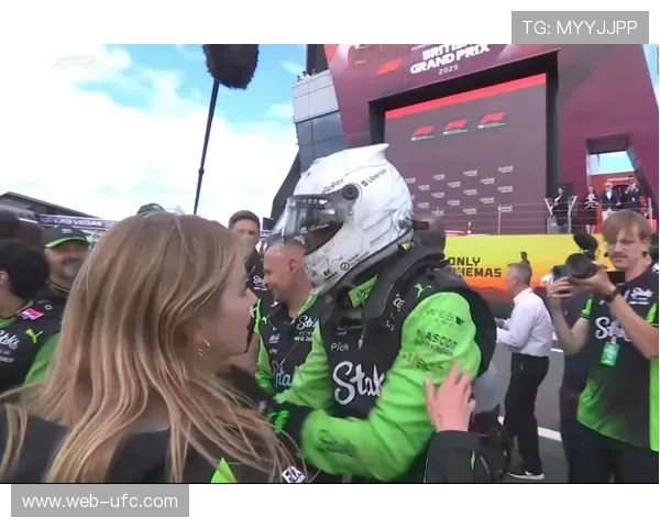 霍肯伯格领奖台感言:深信车队潜力与个人信念 霍肯伯格领奖台感言:深信车队潜力与个人信念